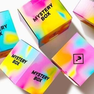 Mystery‎ Reseller Box